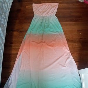 MAXI DRESS OMBRE SIZE S STRAPLESS BACK DETAIL